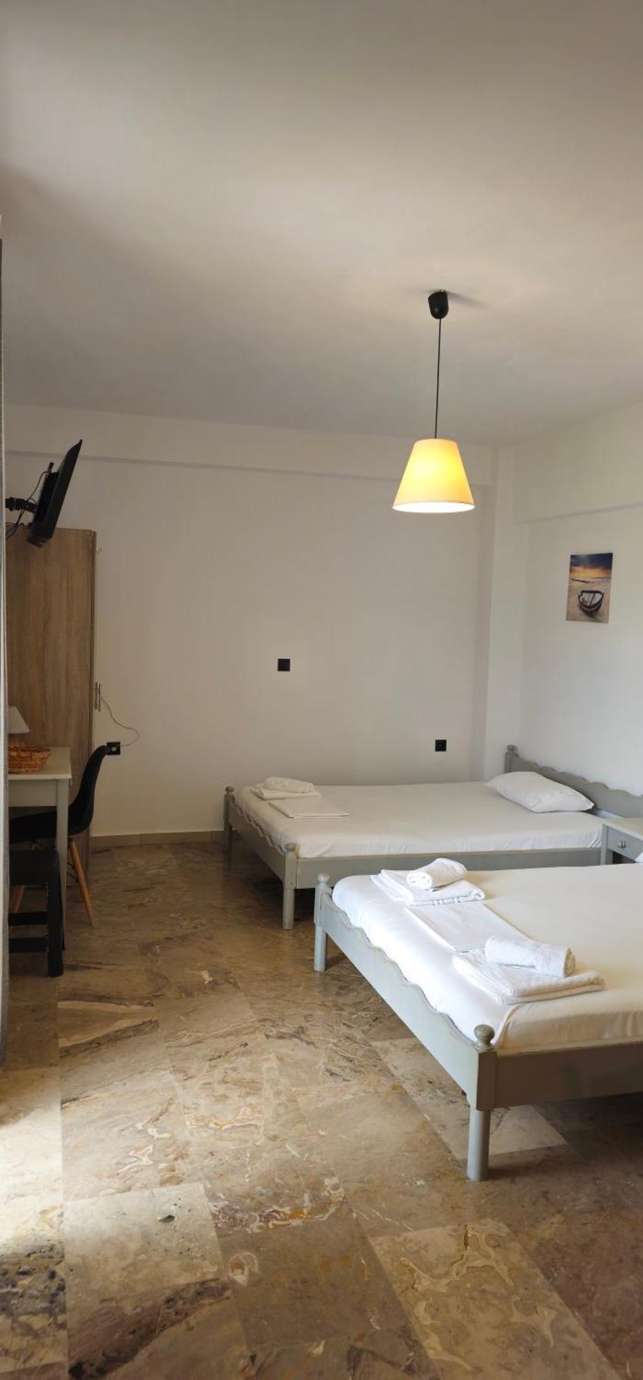 Hotel Argiropouloi à Parálion Ástros Extérieur photo