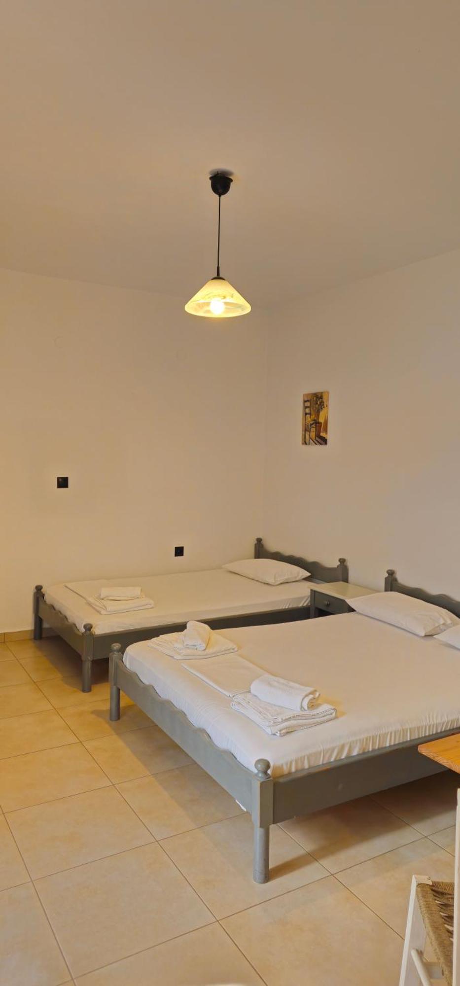 Hotel Argiropouloi à Parálion Ástros Extérieur photo
