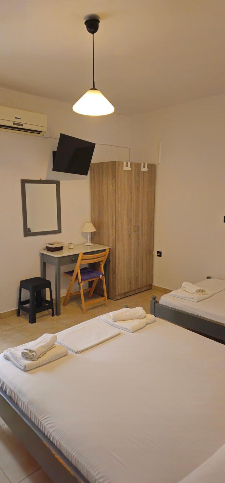 Hotel Argiropouloi à Parálion Ástros Extérieur photo