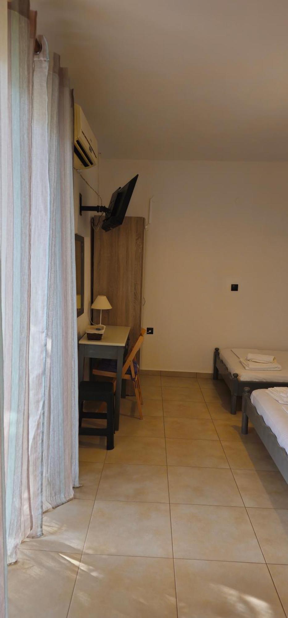 Hotel Argiropouloi à Parálion Ástros Extérieur photo
