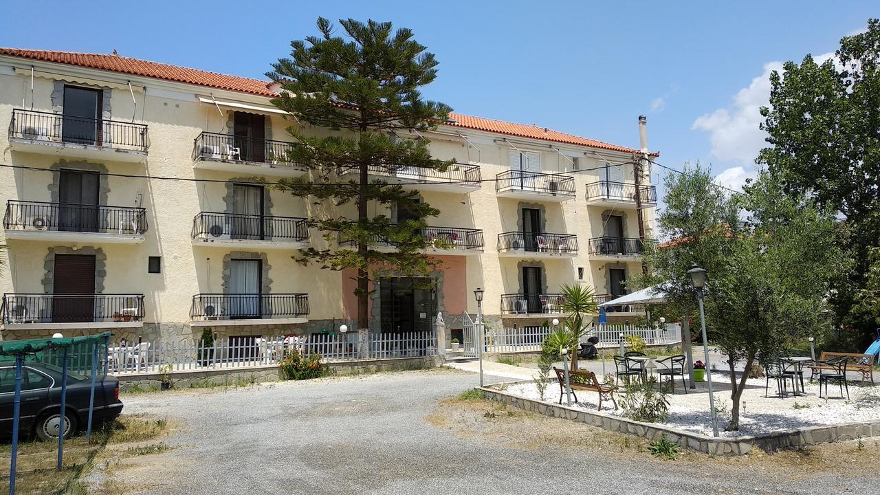 Hotel Argiropouloi à Parálion Ástros Extérieur photo
